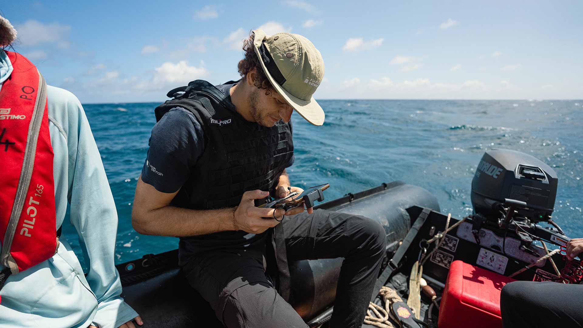 aldabra-mapping-plastic-waste-by-drone
